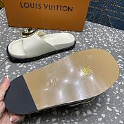Kitlife WOMEN'S GUCCI MARINA CHAIN SLIDE SANDAL white - 2