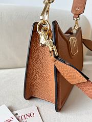 kitlife Valentino Garavani Vlogo ivory shoulder bag in garnet calfskin brown - 24×14.5x8cm - 3