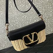Kitlife Valentino Garavani Leather and raffia crossbody bag black - 22x9x17cm - 3