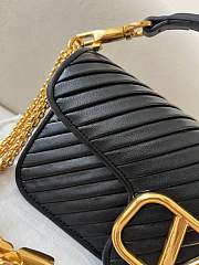 kitlife Valentino Garavani Locò Shoulder Bag In Pleated Nappa black - 28x12x9 cm - 6