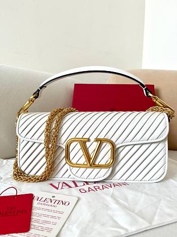 kitlife Valentino Garavani Locò Shoulder Bag In Pleated Nappa white - 28x12x9 cm