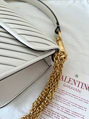 kitlife Valentino Garavani Locò Shoulder Bag In Pleated Nappa white - 28x12x9 cm - 2