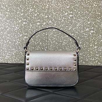 Valentino Garavani Rockstud Small Crossbody Bag silver - 19x12x3cm