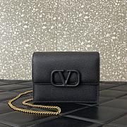 kitlife Valentino Garavani VLogo Signature grainy calfskin wallet with chain black - 17.5x8x13cm - 1