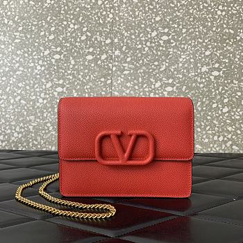 kitlife Valentino Garavani VLogo Signature grainy calfskin wallet with chain red - 17.5x8x13cm