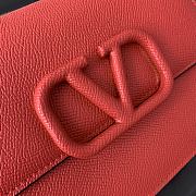 kitlife Valentino Garavani VLogo Signature grainy calfskin wallet with chain red - 17.5x8x13cm - 5