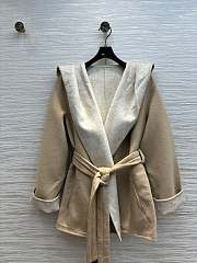 kitlife Louis Vuitton Reversible Signature Short Hooded Wrap Coat beige - 1