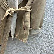 kitlife Louis Vuitton Reversible Signature Short Hooded Wrap Coat beige - 4