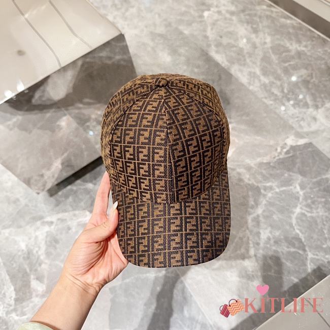 kitlife Fendi hat brown - 1