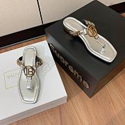 BALMAIN Embellished leather thong sandals white - 3