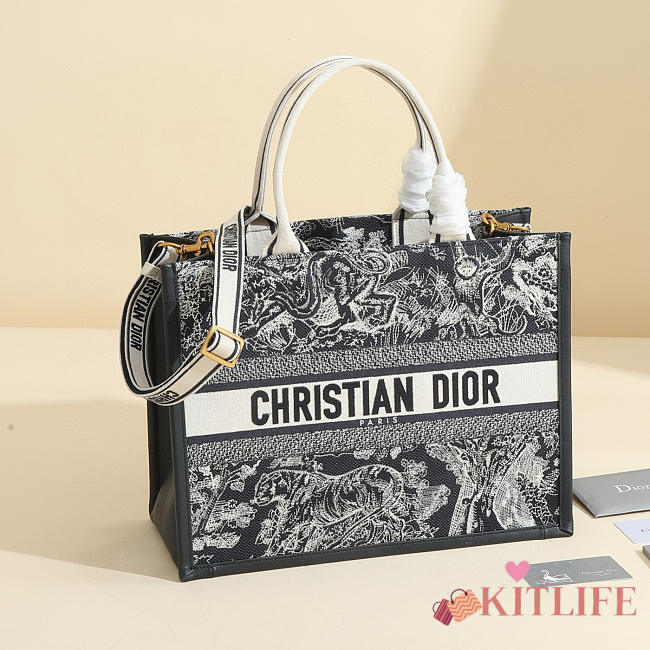 kitlife Dior Book Tote Latte Multicolor Dior Zodiac Embroidery Calfskin bag - 36.5x28x17.5 - 1