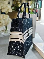 Kitlife Large Dior Book Tote Blue and White Miss Dior Allover Embroidery bag 42 x 35 x 18.5 cm - 2