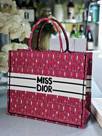 Kitlife Large Dior Book Tote pink and White Miss Dior Allover Embroidery bag 42 x 35 x 18.5 cm