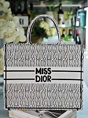 Kitlife Large Dior Book Tote  White Miss Dior Allover Embroidery bag 42 x 35 x 18.5 cm - 4