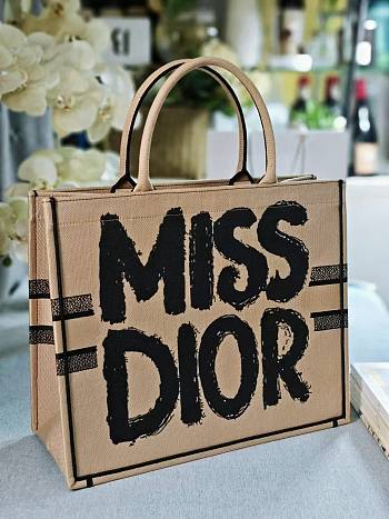 Kitlife Dior Book Tote Beige and Black Miss Dior Graffiti Embroidery llarge bag 42X35X18 cm