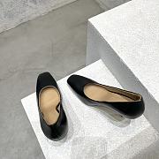 Bottega Veneta Women's Black Knot Leather Pumps - 2