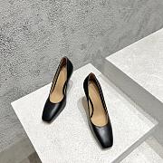 Bottega Veneta Women's Black Knot Leather Pumps - 3
