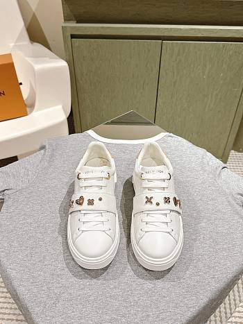 Louis Vuitton 1AD2WJ Time Out Sneaker white