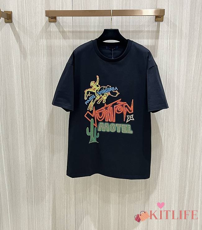 Louis Vuitton Graphic Embellished Cotton Men T-Shirt   - 1