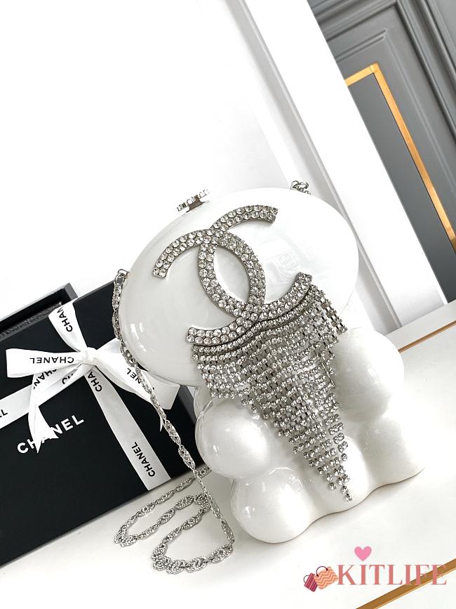 kitlife Chanel clucth white bag - 1