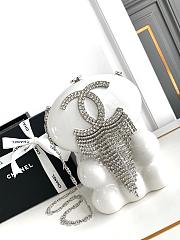 kitlife Chanel clucth white bag - 1