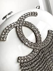 kitlife Chanel clucth white bag - 4