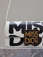 kitlife Miss Dior flap bag White - 22 x 11 x 6 cm - 5