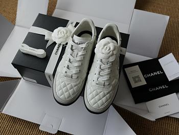 kitlife chanel snealer white