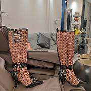 Kiltife Balenciaga Women's Essex 110mm Boot in Beige/black - 6