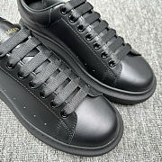 Alexander McQueen Oversized Low-Top Sneakers black - 5