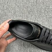 Alexander McQueen Oversized Low-Top Sneakers black - 3