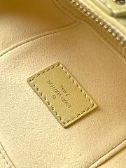 Kitlife louis vuitton Vanity Pouch yellow bag - 11.5 x 6.5 x 19 cm  - 4