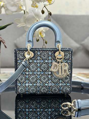 kitlife Dior Bag Metallic Calfskin And Satin With blue Des Vents Resin Pearl Embroidery - 20 x 16.5 x 8cm