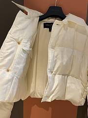 kitlife Louis Vuitton 1AFUII Cropped Monogram Puffer Jacket white - 5
