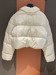 kitlife Louis Vuitton 1AFUII Cropped Monogram Puffer Jacket white - 4