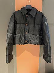 kitlife Louis Vuitton 1AFUII Cropped Monogram Puffer Jacket black - 1