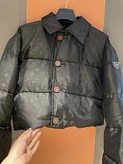 kitlife Louis Vuitton 1AFUII Cropped Monogram Puffer Jacket black - 6