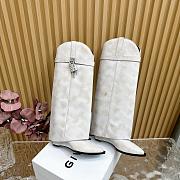 kitlife givenchy Shark Lock Cowboy boots in aged leather ivory - 1