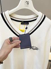 kitlife Louis Vuitton Oversized V-Neck Signature Pullover - 4