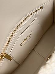 Kitlife Chanel small flap bag shearling Lambskin & Gold-Tone - 17 × 23 × 10 cm - 4