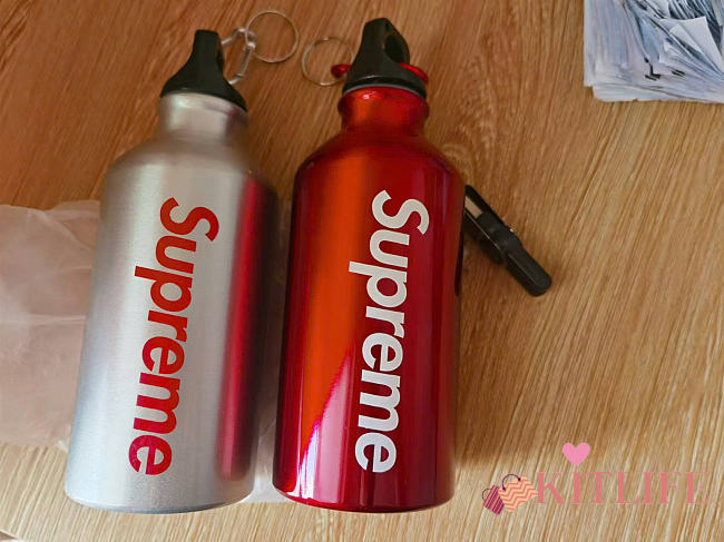 Supreme X SIGG Traveller Water Bottle 0.6L - FREE GIFT - 1