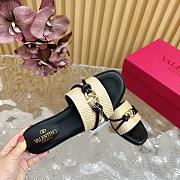 Kitlife Valentino Garavani VLogo raffia-trimmed leather slides 01 - 6