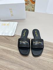 kitlife D-Lane Slide Black Calfskin with Openwork Microcannage Motif - 3