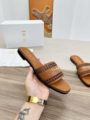 kitlife D-Lane Slide Brown Calfskin with Openwork Microcannage Motif - 5