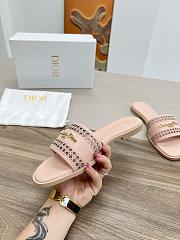 kitlife D-Lane Slide Pink Calfskin with Openwork Microcannage Motif - 3