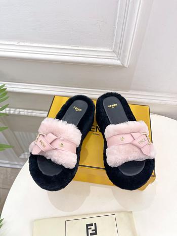 kitlife Fendi Slippers pink