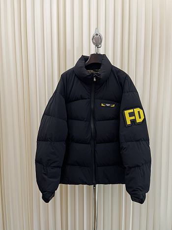 kitlife Fendi coat black 01