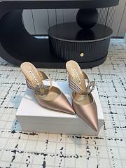 kitlife Manolo Blahnik Maidugura 90mm satin mules beige - 2