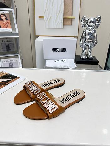 kitlife Moschino logo-plaque satin sandals brown