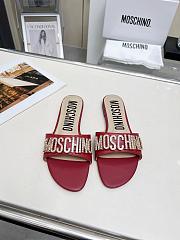 kitlife Moschino logo-plaque satin sandals red - 4